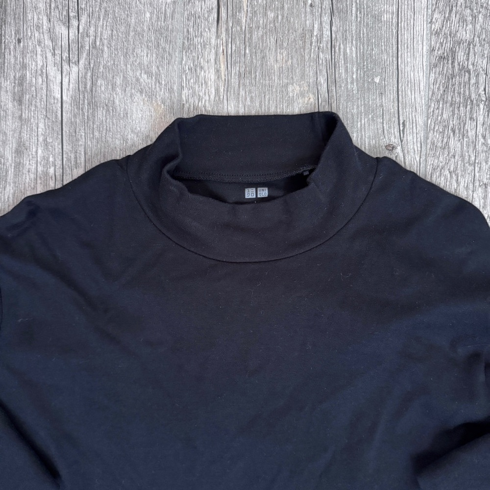 Uniqlo Black Mock Neck Long Sleeve Men’s Large Black